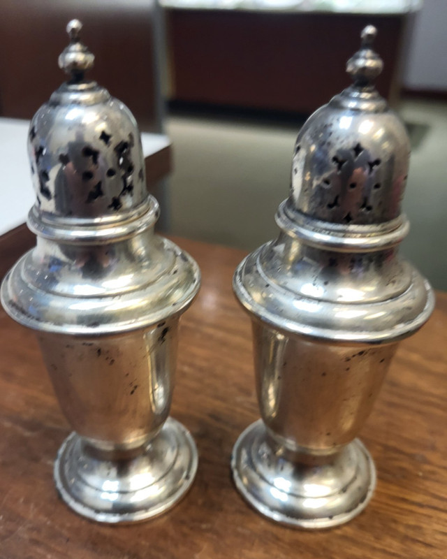 Vintage Gorham Sterling Silver Salt Pepper Shakers Pattern 758 Puritan 4.5” Tall