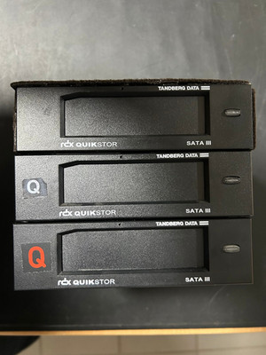 RDX Laufwerk Tandberg intern SATA III (auch für 4 TB Medien)