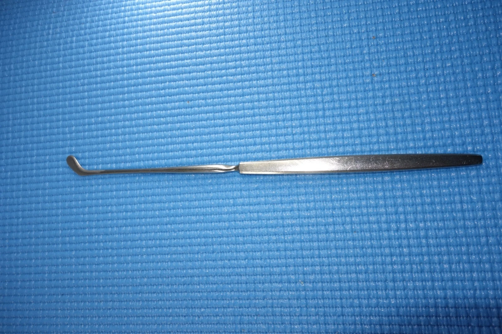 JARIT Hockey Stick Clover Tonsil Knife Serrated Blade 9"
