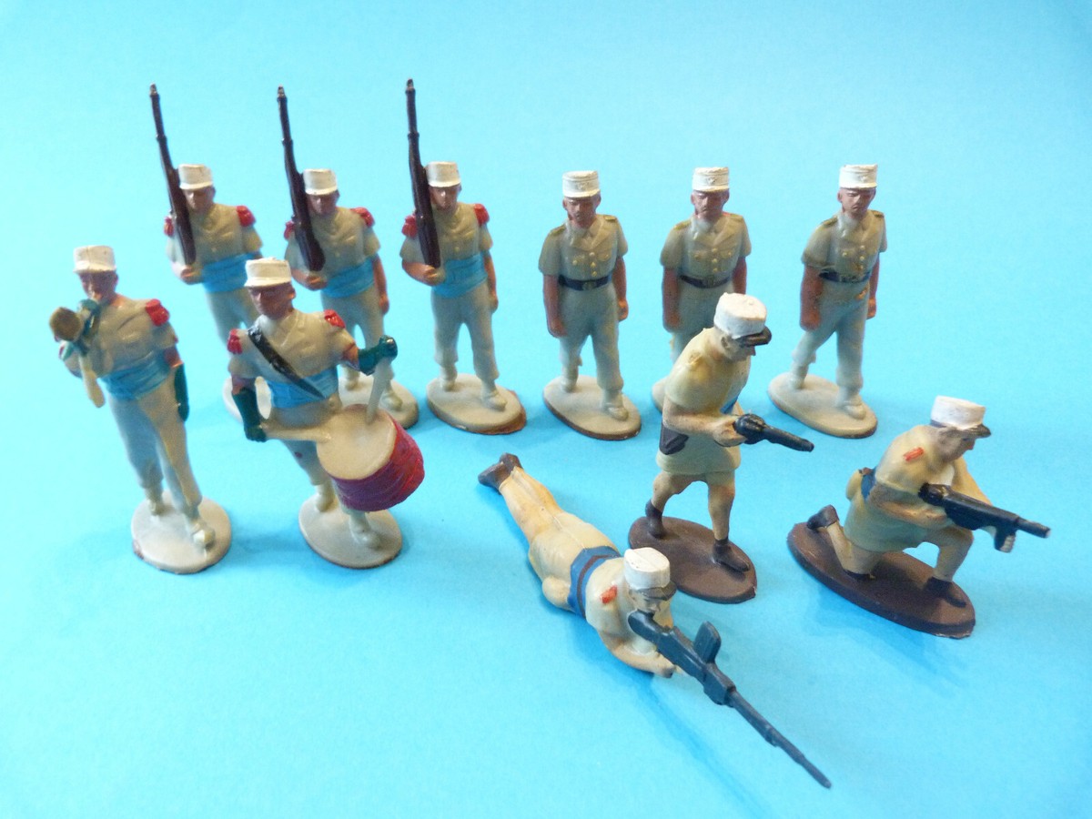QUIRALU OU ALUDO Lot De 12 Soldat Infanterie Francaise Tireur Jumelles