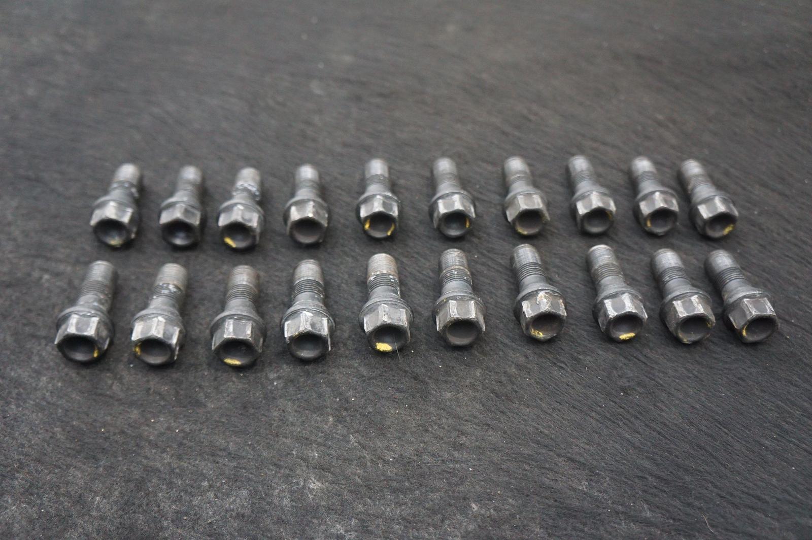Set 20 Wheel Rim Lug Nut Bolt Lugnut OEM Rolls Royce Ghost Series I 2011