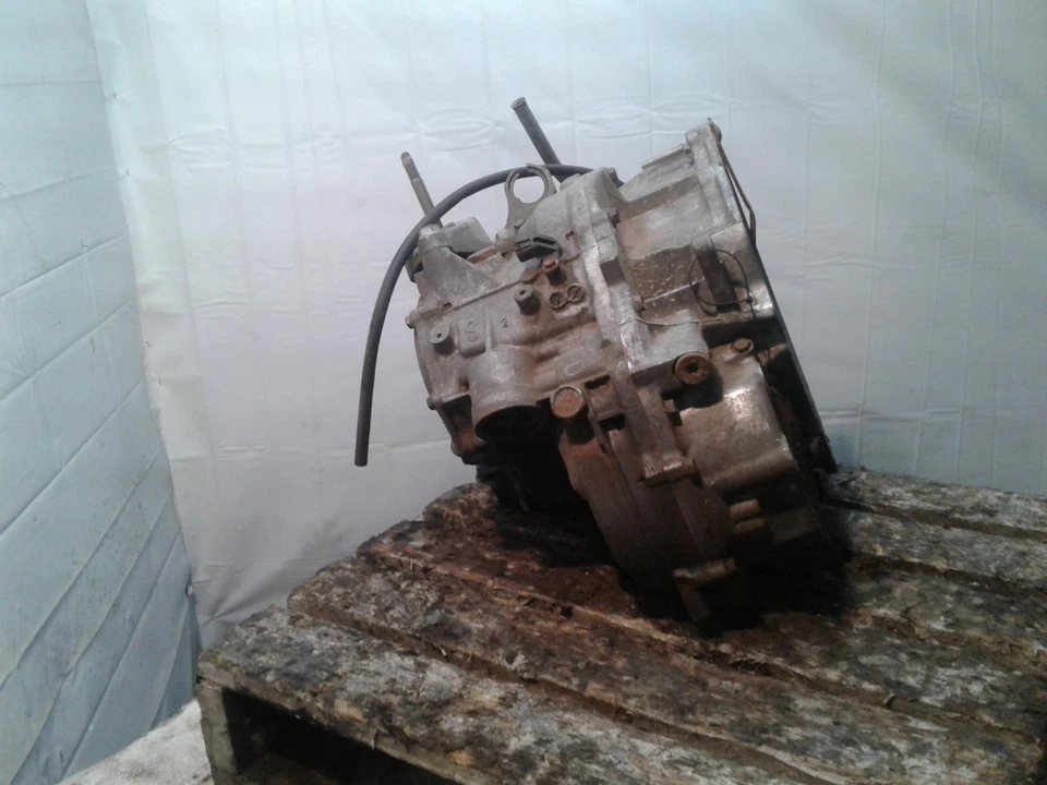 Used Automatic Transmission Assembly fits: 2003 Saab 9-5 AT 4 cylinder B235 - Imagem 2 de 4