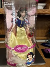 Disney Snow White  Porcelain Doll Starlit Collection  14 inches NRFB