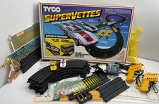 Vintage 80  s Tyco Supervettes Slot Car Electronic Racing Set T6687 HO Scale READ