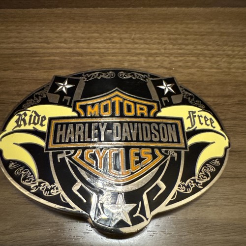 2005 Harley Davidson  Ride Free Motorcycles Oval Buckle Bar & Shield Enamel