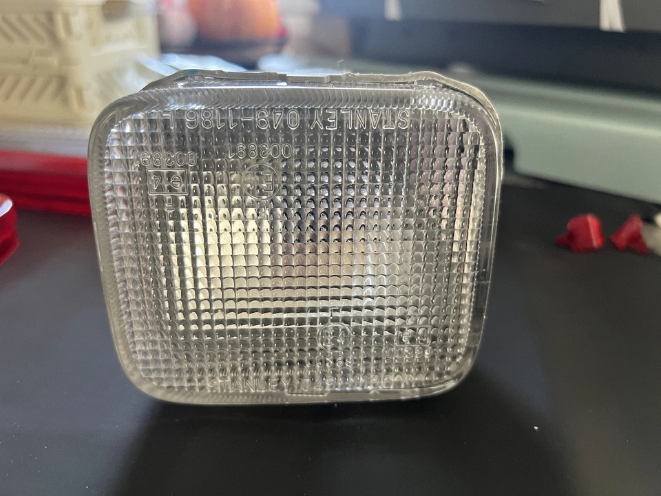 1993 1997 HONDA CRX CIVIC DEL SOL ALL CLEAR REAR FOG LIGHT LENS - Image 4 of 4