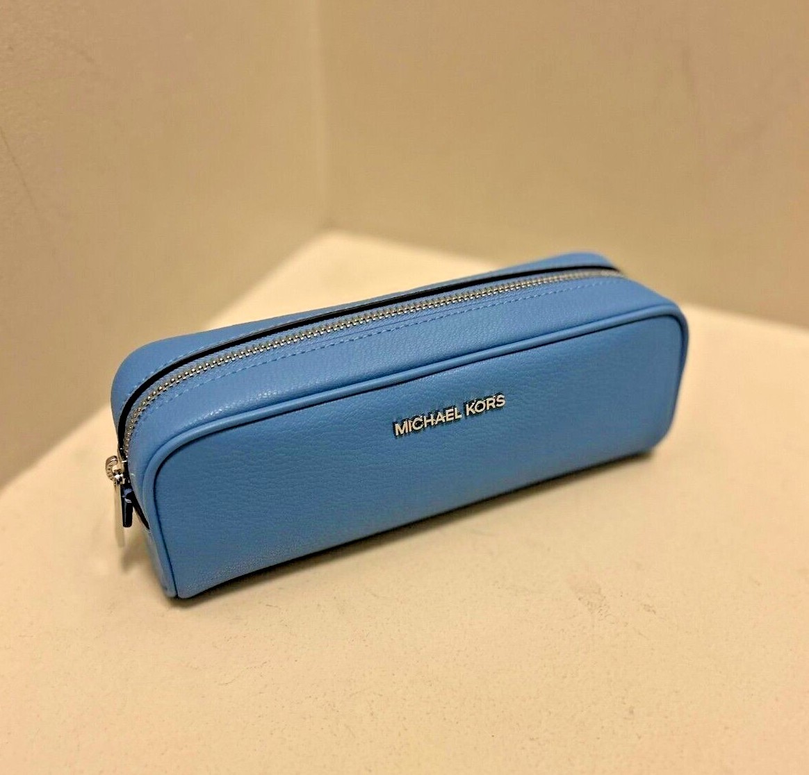 Michael Kors Giftables Medium Pencil Case Makeup Case Optical