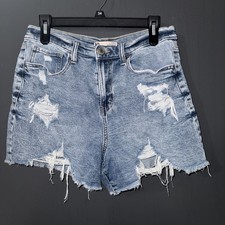 SO Women s Juniors Super High Rise 90 s Boyfriend Shorts Size 11/30w Distressed