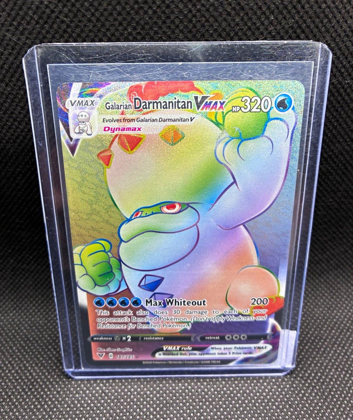 The Pokémon Company Galarian Darmanitan VMAX 187/185 Vivid Voltage Secret Holo