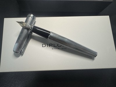 Diplomat Excellence A2 Guilloche Chrome 14K Gold Medium Nib Fountain Pen w/ Box