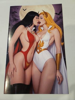 Keys Comics #1 Vampirella & She-Ra Cosplay Gallery 