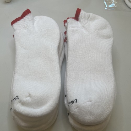 6 Pack! Acrylic Blend Socks VTG Red No-Show Low-Cut New 9-11 Unisex TCK White - Picture 2 of 3