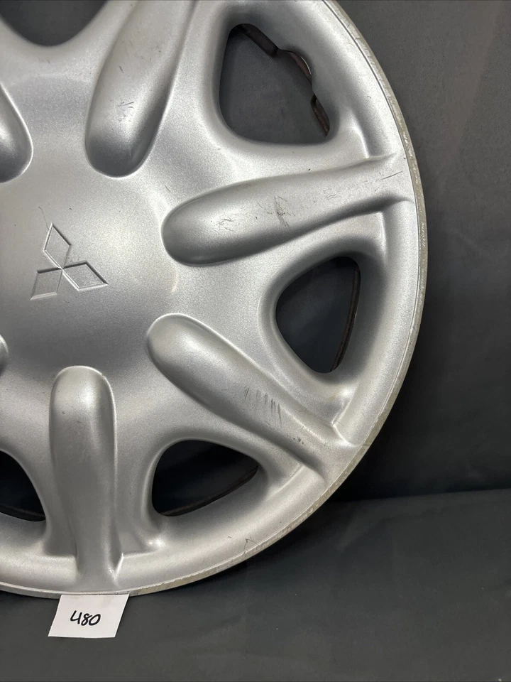 1996-1998 Mitsubishi Galant 14" calota OEM Hollander # 57556 - Imagem 4 de 4