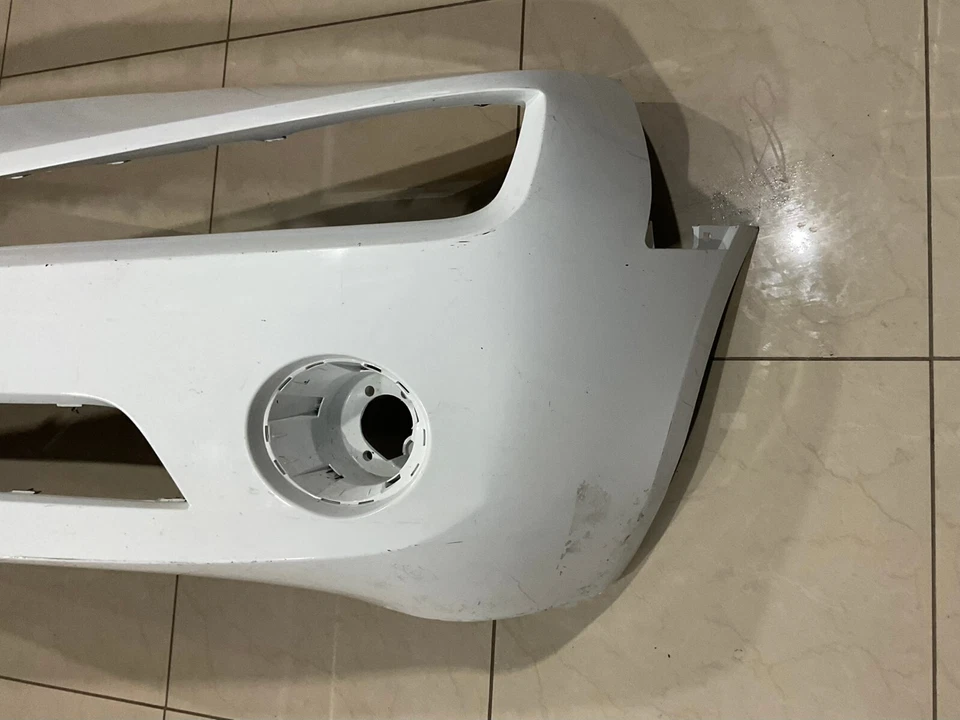 Capa de para-choque dianteiro branca 2010-13 Chevrolet Camaro fabricante de equipamento original - Imagem 4 de 4