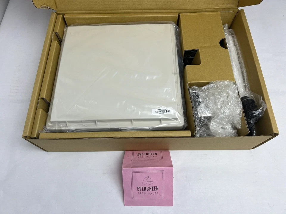 Zyxel EMG 3435-Q20A Dual Band AC2600 Wireless Ethernet Gateway 4 Antennas New - Image 2 of 3