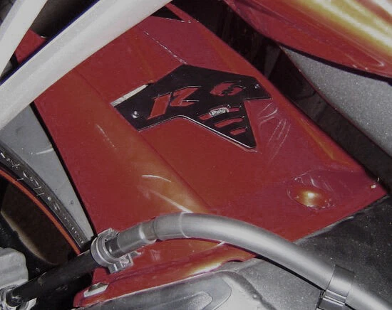 Carenado guardabarros trasero R6 Puig 2006-2020 carenado protector de barro rojo 4087R R6 logotipo Foto 2 de 2