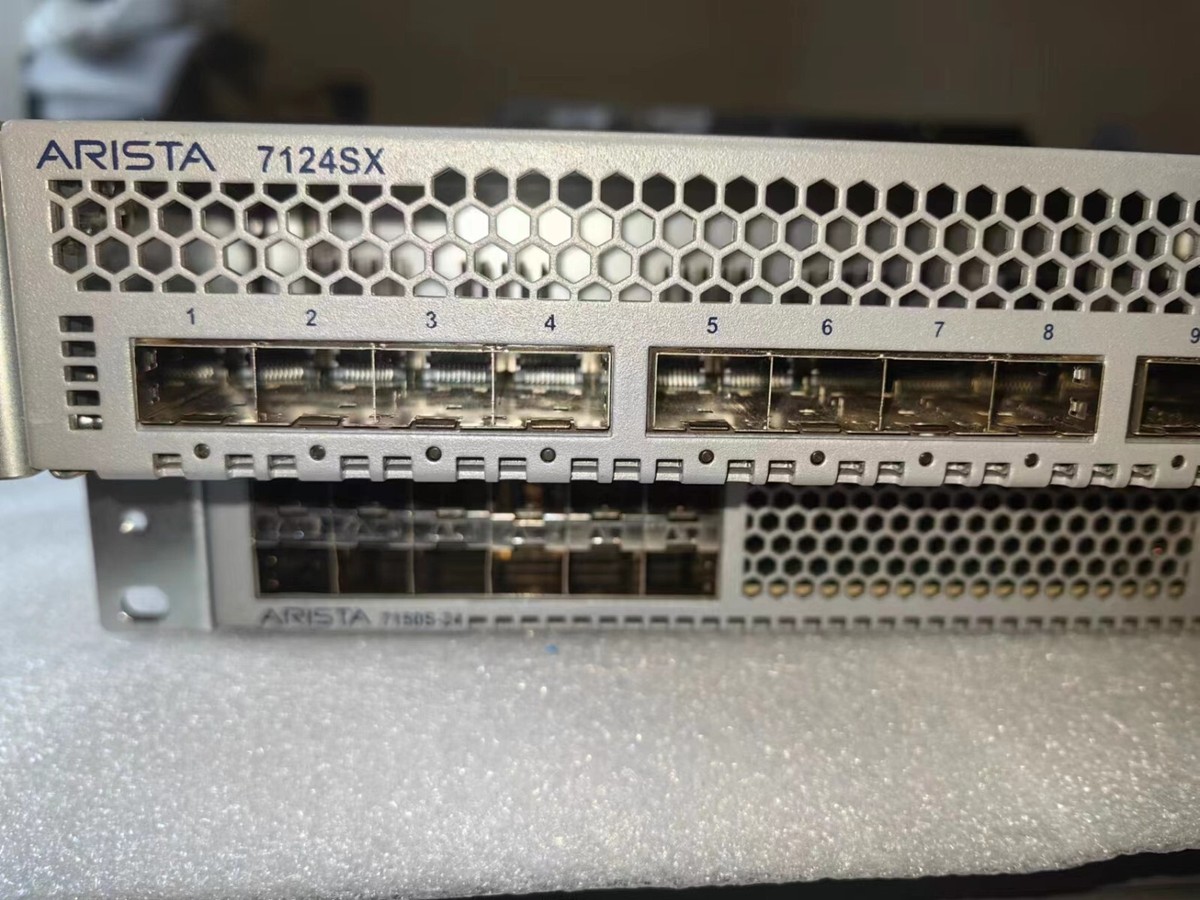 Arista DCS-7124SX 24ポート10Gスイッチ Arista DCS-7124SX-R 7100 Series 24x 10GB SFP+ Back-to-Front