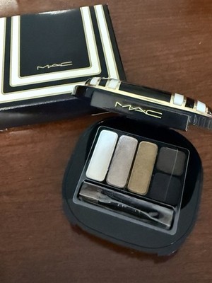 MAC ~ STROKE OF MIDNIGHT ~ EYESHADOW PALETTE ~ EYES / SMOKY ~ 0.14 OZ BOXED