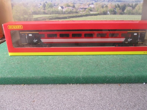 HORNBY 00 MK3 FIRST CLASS COACH '11040' CAT NO.R4096D | Condition: Used