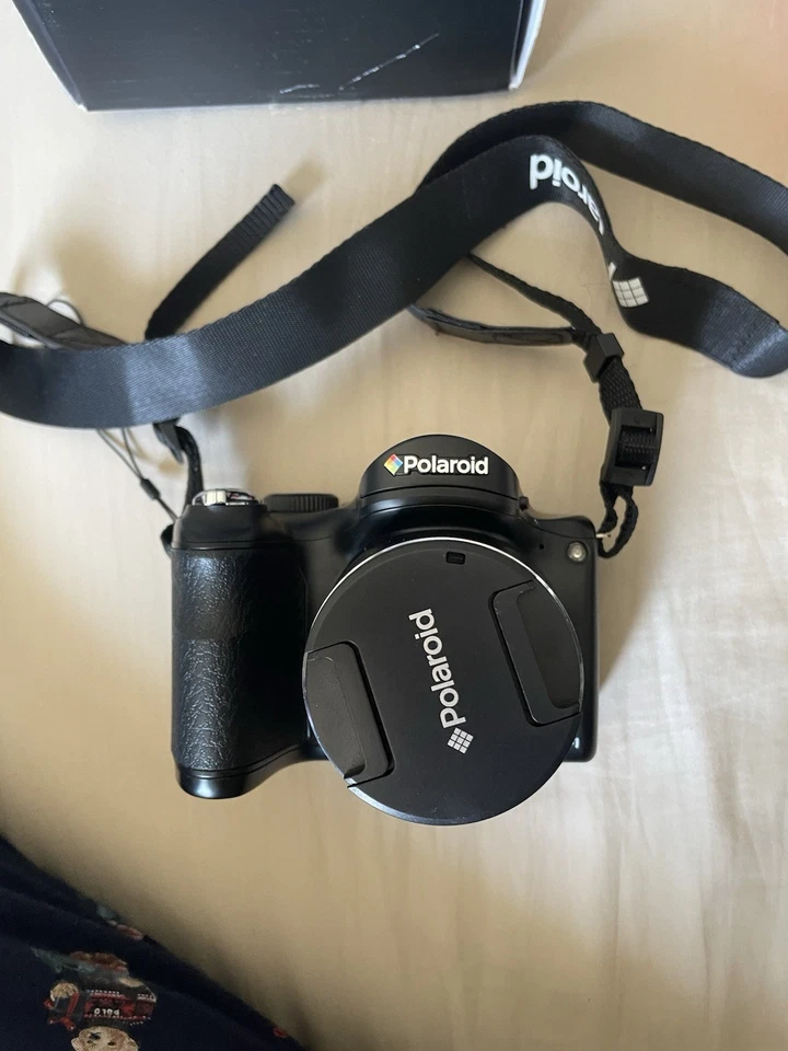 Polaroid iE3035W 18MP 30x Optical Instant Sharing built in WiFi - Image 3 of 4