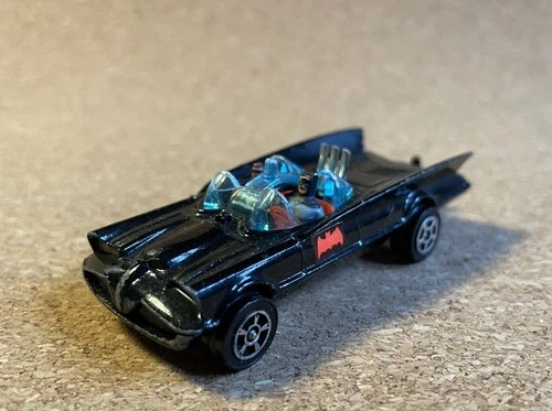 Corgi Juniors Toys Batmobile Whizzwheels #267 Vintage No Aerial + Tow + Figs