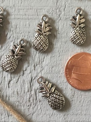 PINEAPPLE CHARMS 10 pcs 6/8  x 3/8  Fruit Tropical, Craft Projects, Jewelry DIY