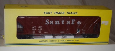 American Models 3312 Covered Grain Hopper Santa Fe ATSF #304227 - S Gauge in Box