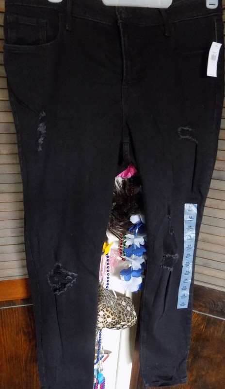 Old Navy Pop Icon Skinny black denim Mid Rise w/factory holes size 14