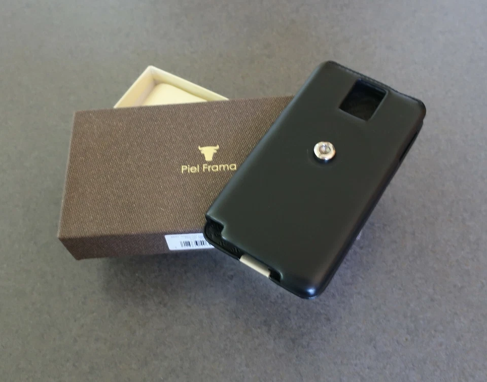 Funda de cuero negra Piel Frama 641 iMagnum para Samsung Galaxy Note 3 #015 Foto 3 de 4