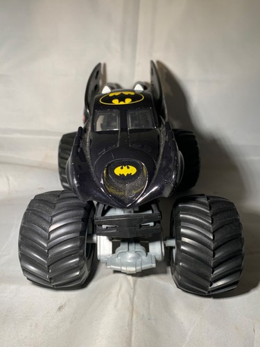 Hotwheels 1/24 Batman Batmobile Monster Jam 2 Time Champion truck - Picture 5 of 7