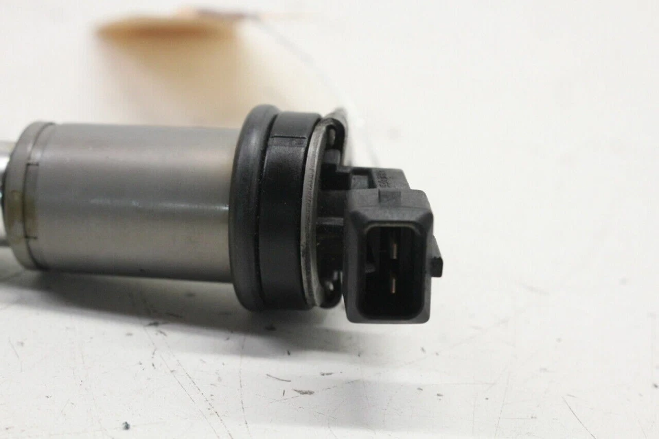 2008-2013 BMW M3 Solenoid Valve OEM Used - Image 3 of 4