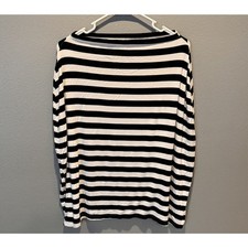 Itzy Ritzy Mom Boss 4in1 Nursing Cover - Black/White Stripe Car Seat Cover