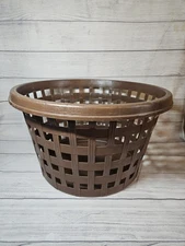VTG Rubbermaid Sturdy Round Basketweave BROWN Retro Laundry Basket #2966 19.5"