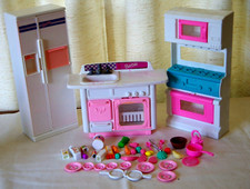 Barbie Kitchen Play Set w Accessories