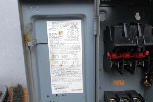 Square D 30-amp safety switch, Inv 46755 - Picture 3 of 3