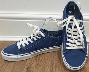 slip on white skechers