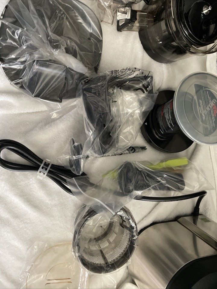 Hurom HZ Slow Juicer Silver HZSBB17 AlphaLever Pulp Control Stainless