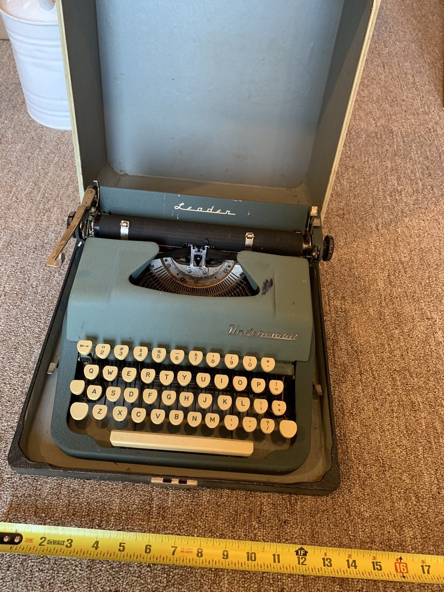 Vintage Underwood Portable Typewriter | eBay