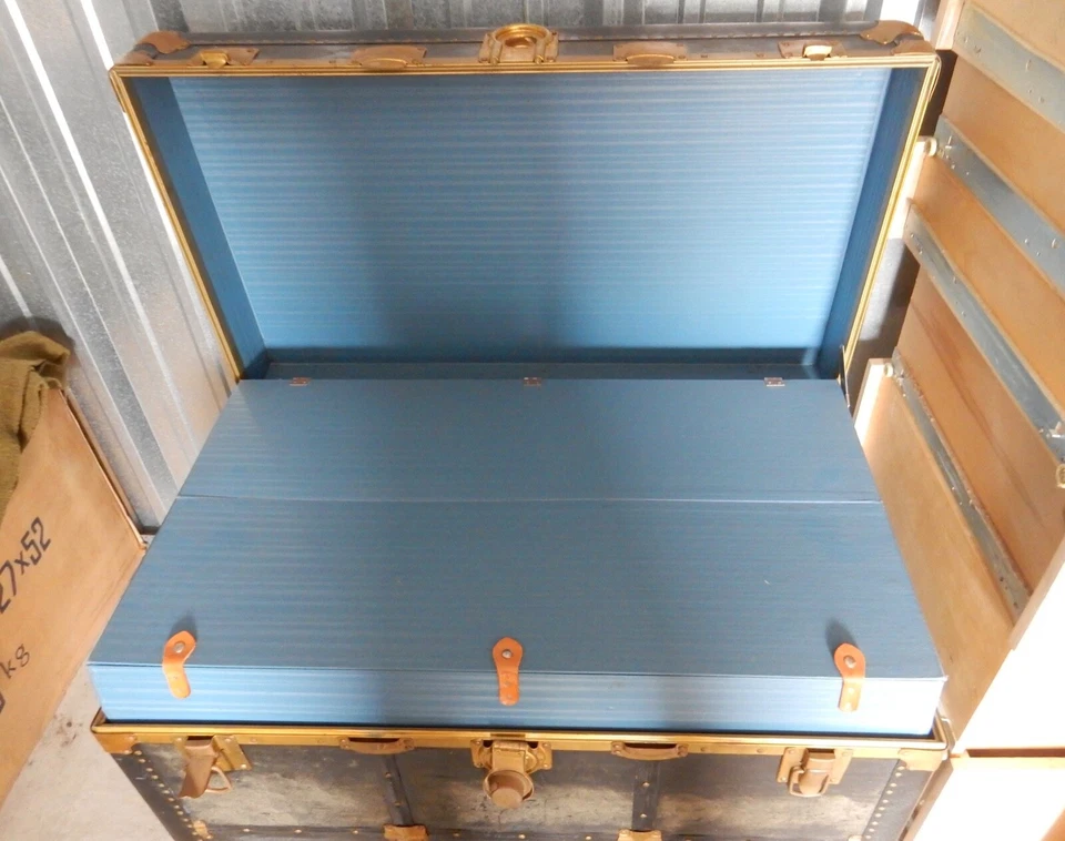 ANTIGUO/EE. UU. BAÚL VAPORERO CON LATÓN Y CUERO / Fall River Massachusetts Foto 3 de 4