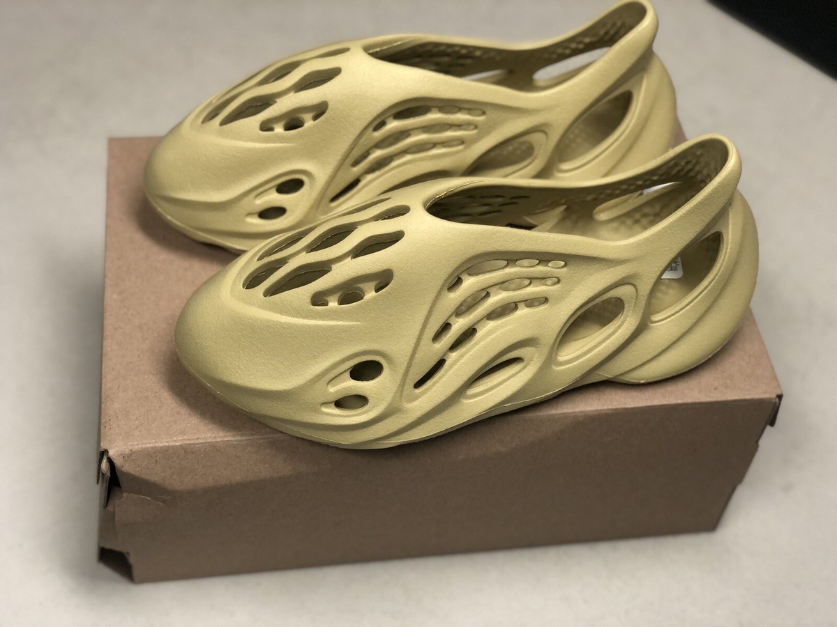adidas Yeezy Foam RNR SULFUR GV6775 Men