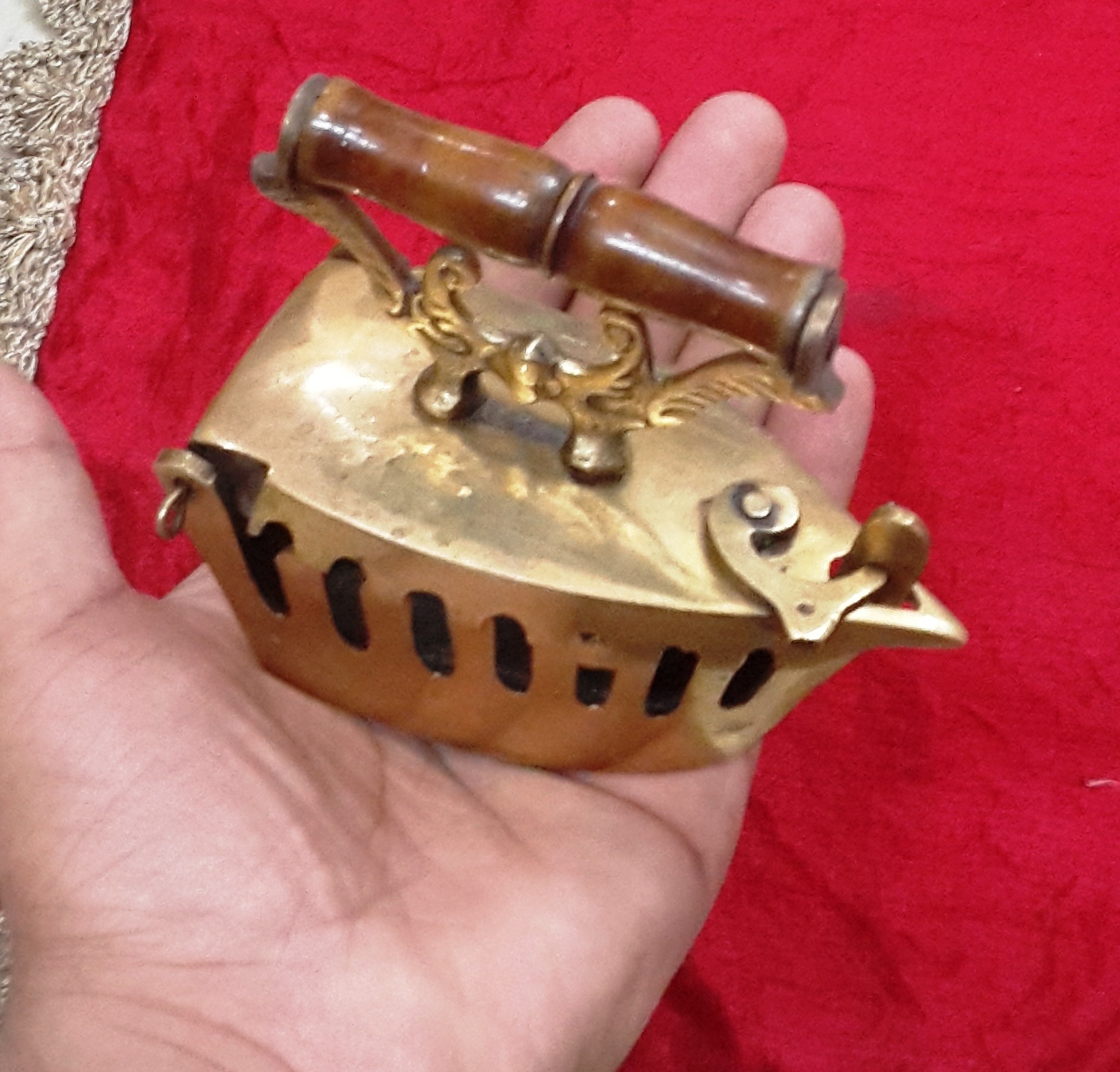 Charcoal Iron Press Vintage Handmade Brass Paper Weight Showpiece Gift