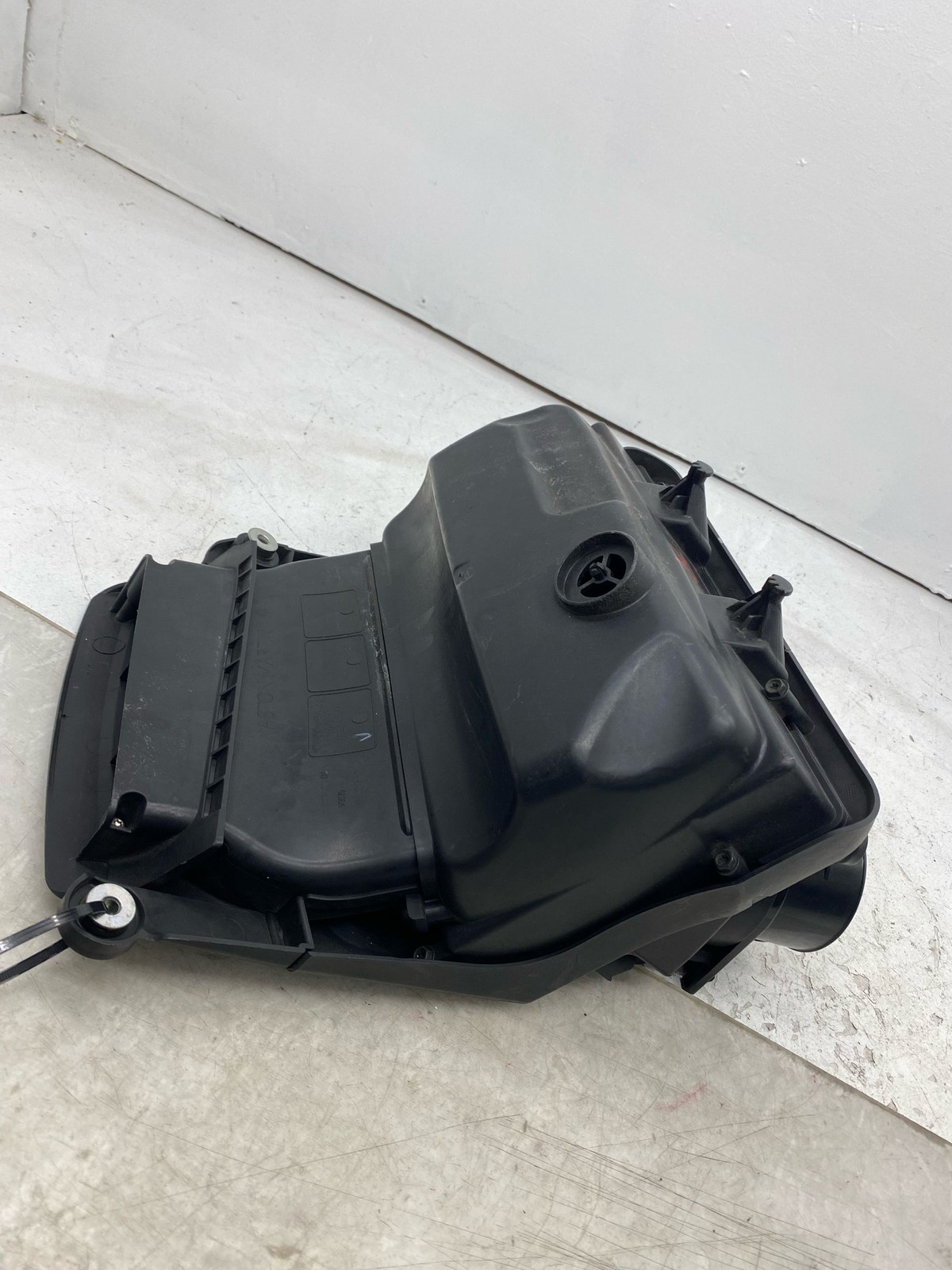 Aston Martin Vantage 2019-2023 Front Right Air box top