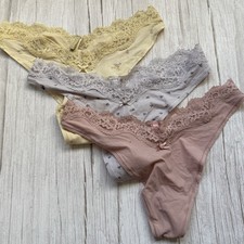 SKIMS FITS EVERYBODY LACE DIPPED THONG 3-PACK XL