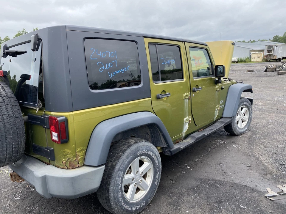 07 JEEP WRANGLER Air Conditioning AC Compressor - Image 4 of 4