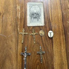 Lot objets religieux boîte médailles croix ancien / Antique religious
