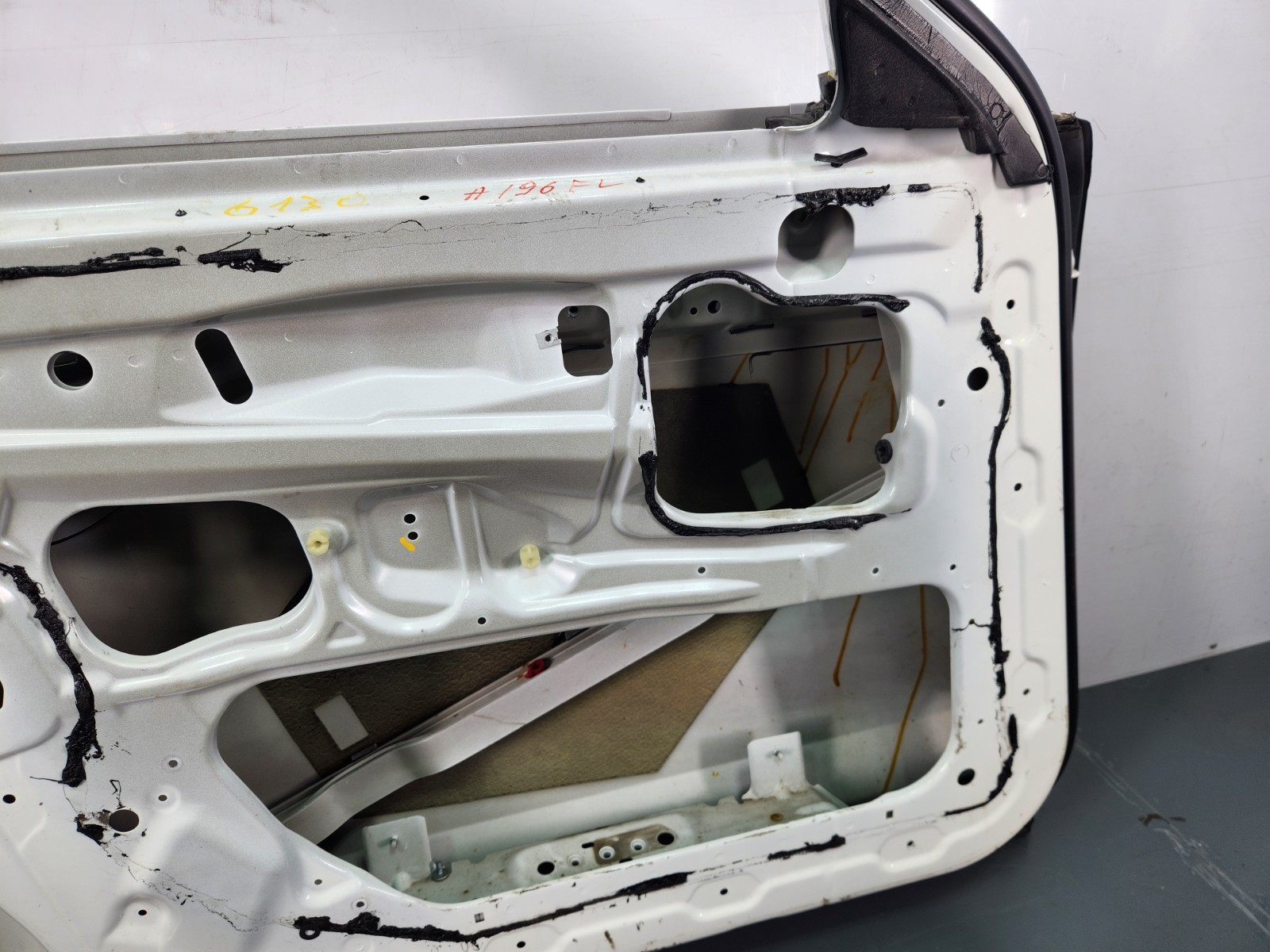 ✅ 10-14 OEM Rolls-Royce Ghost RR4 Front Left Driver Door Shell Panel White R33*