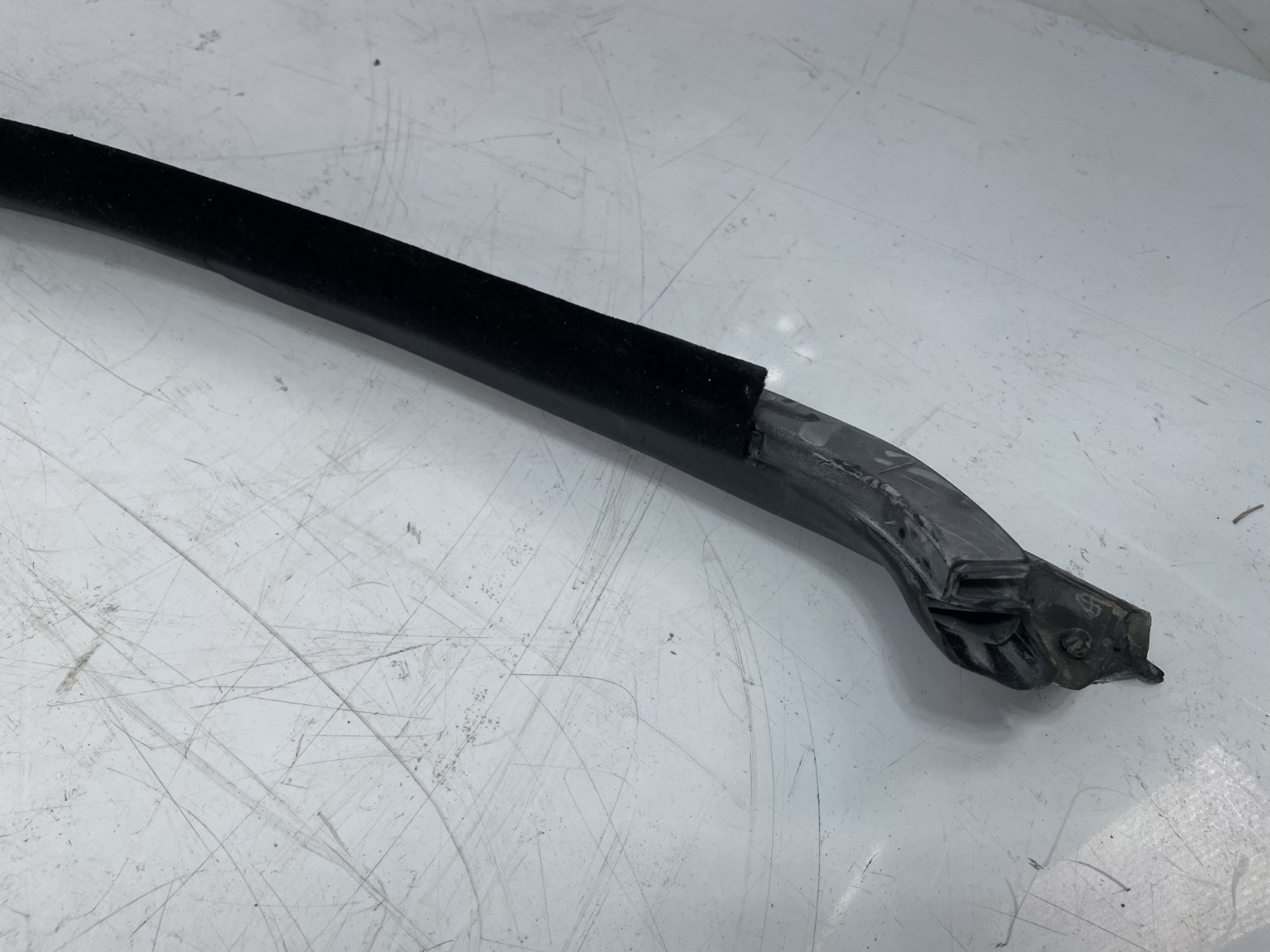 ✅ 12-17 OEM Bentley Continental GT Coupe Front Left Driver Top Weatherstrip Seal