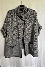 Cejon Riding Cape Sweater, OSFM, black white, pockets, buckle clasp at neck