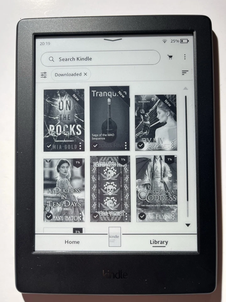 Amazon Kindle (8th Generation), Wi-Fi, 6in - Black with original box - Image 2 of 4