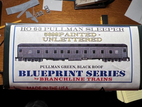 Kit coche de pasajeros sin abrir Branchline 5599 6-3 sin letras. | Zustand: New